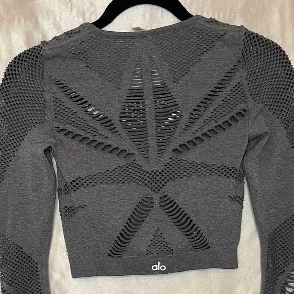 Alo Yoga Siren Long Sleeve in Concrete Heather - Picture 10 of 10